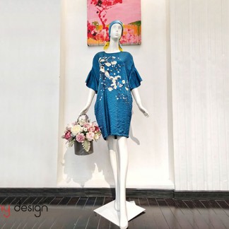 Blue silk dress with peach blossom embroidery